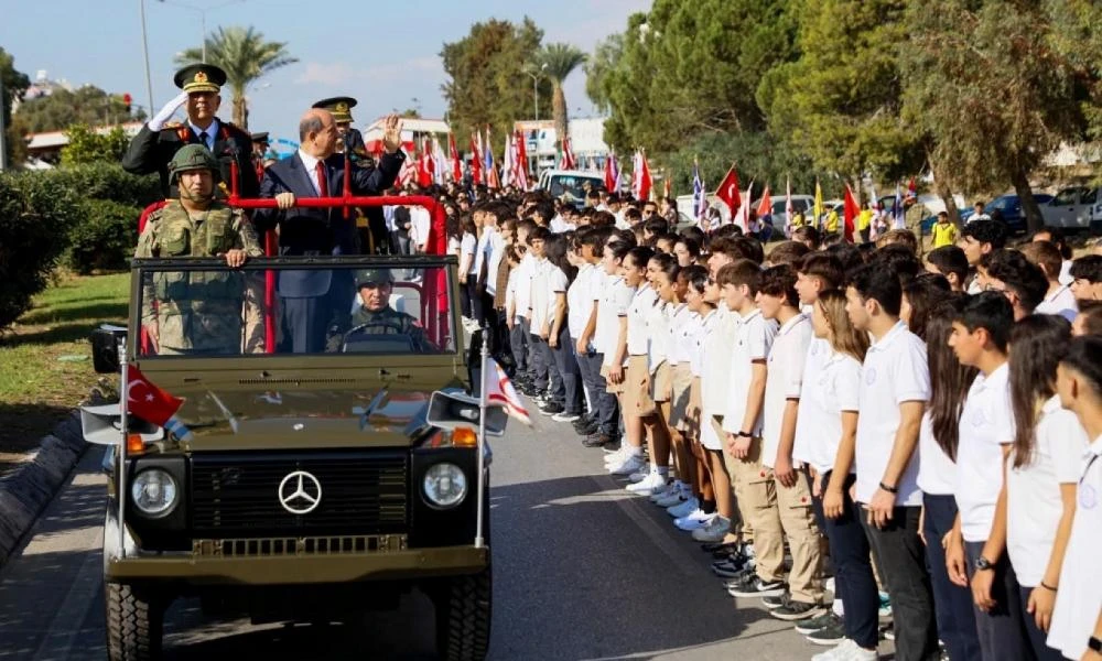 Φιέστα για ψευδοκράτος με συνθήματα για δύο κράτη - Η επιστολή Ερντογάν σε Τατάρ
